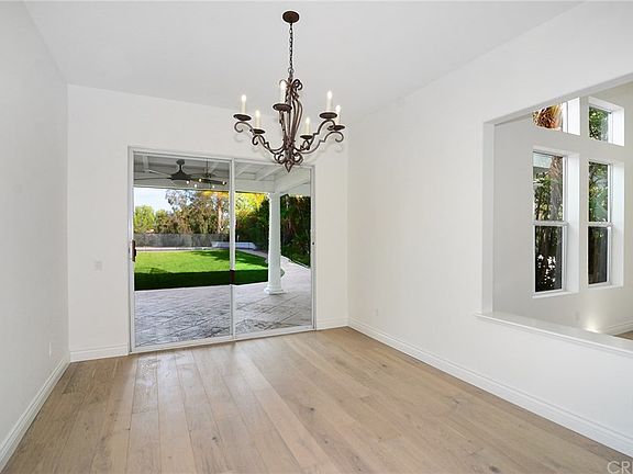 5th image of 23813 Kensington Ct