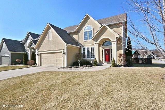 1st image of 5616 NE Hidden Meadow Cir