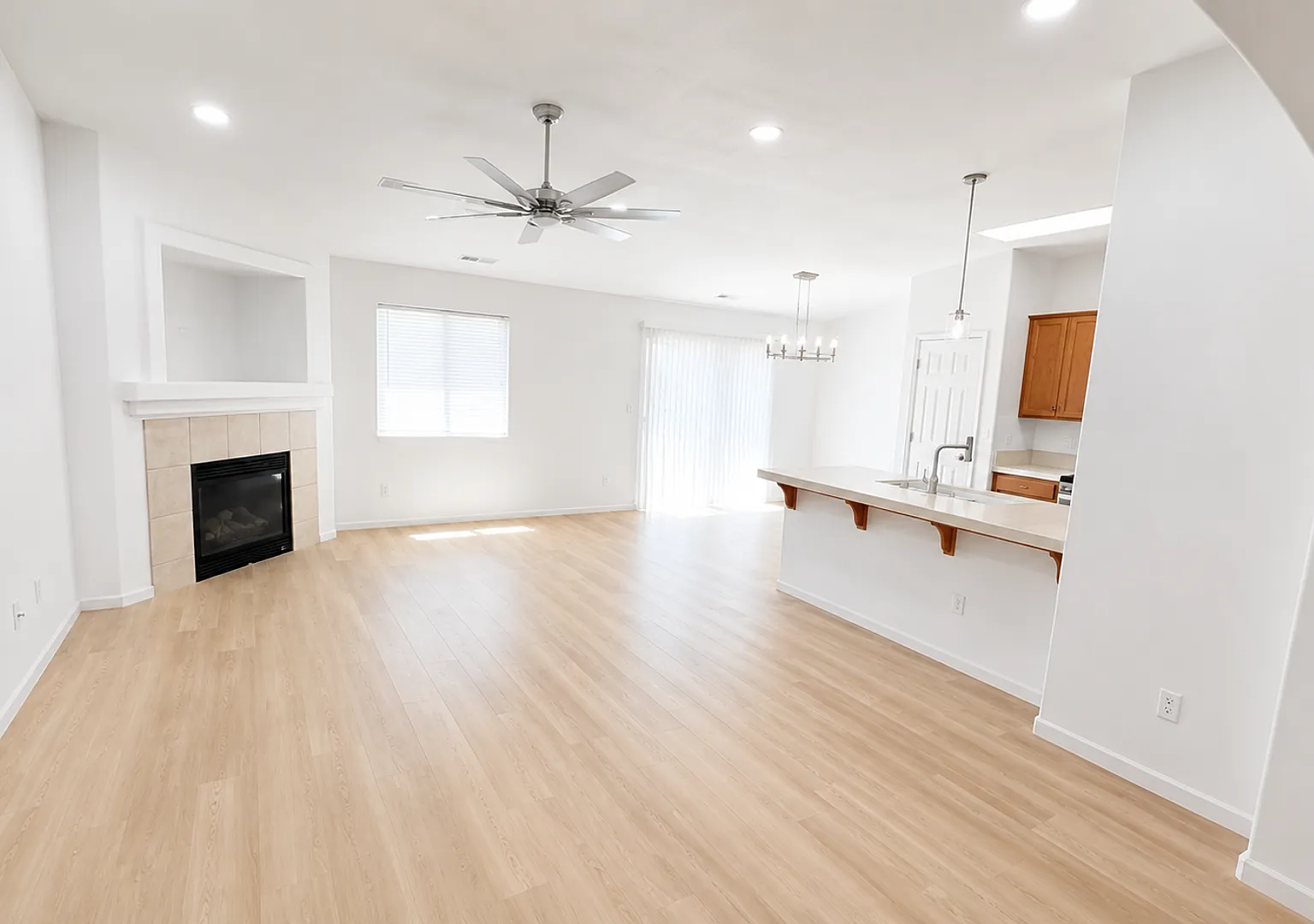 1885 Picadilly Lane - ZERO Deposit, Ask us How! — Photo 4