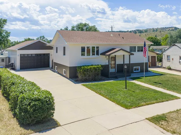 807 Horace Mann Dr, Rapid City, SD 57701