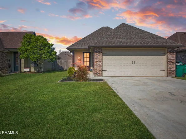 105 Adler Pl, Youngsville, LA 70592