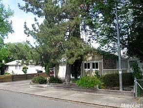 3rd image of 607 Mayfair Dr