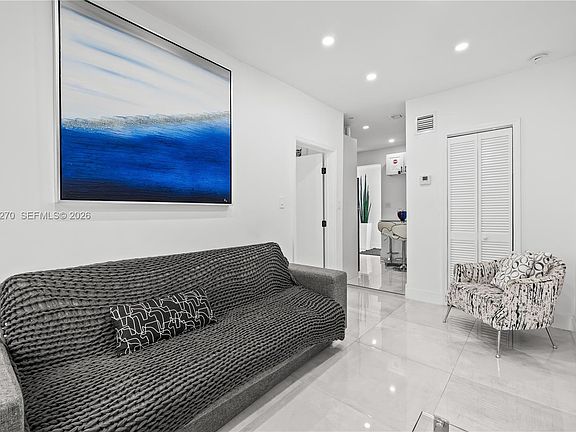 2nd image of 52 NE 47th St
