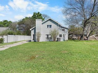 10496 Summit Dr, Willis, TX 77318