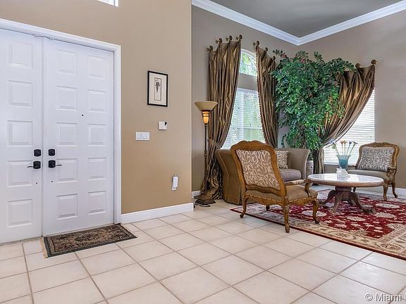 Foyer Entry