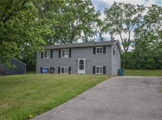 40 Crystal Valley Overlook, Rochester, NY 14623