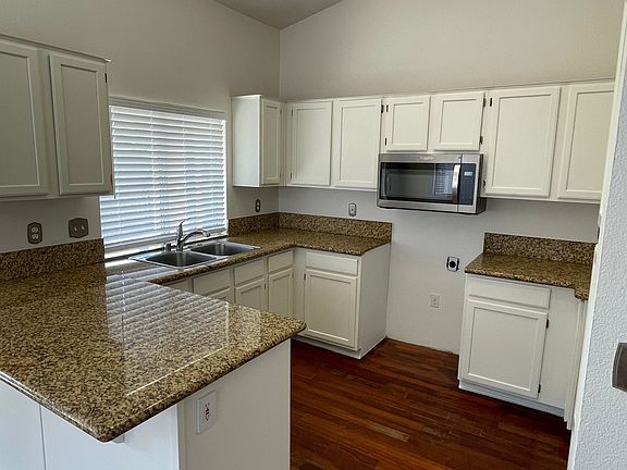 5th image of 5115 Shadow Lake Dr