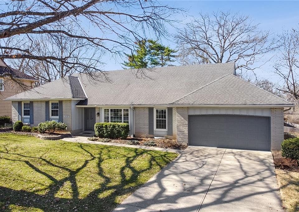 10700 Bridlespur Dr, Kansas City, MO 64114 Zillow