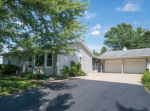 4th image of 1135 Grandview Dr