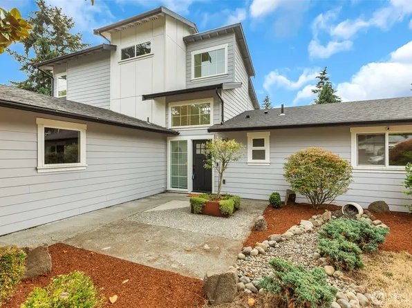1015 S 202nd Street, Des Moines, WA 98198