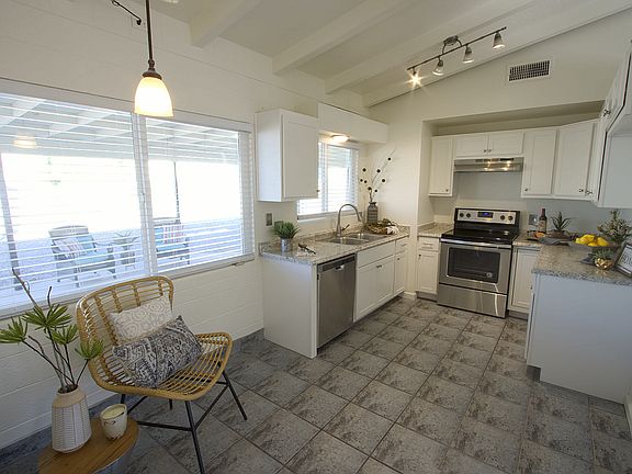 4th image of 3580 Jamaica Blvd N