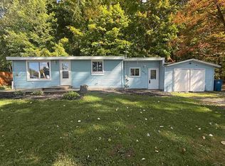 4052 N Water Rd, Sanford, MI 48657