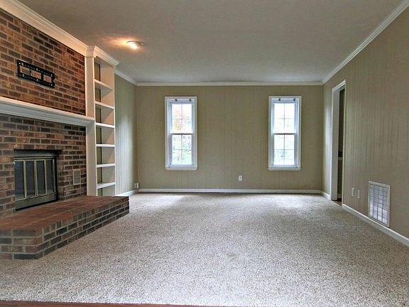 4th image of 9024 Candlewood Dr