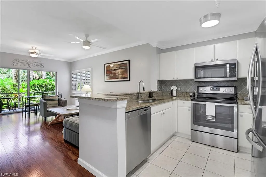 2 bed, 2.0 bath, 1246 sqft, $3,500 — Photo 4