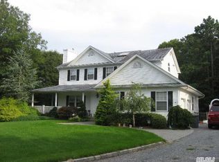 41 Bergers Ct E, Yaphank, NY 11980