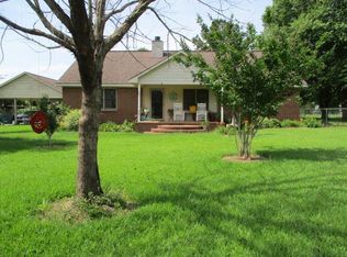 805 W Bay Ave, Doerun, GA 31744