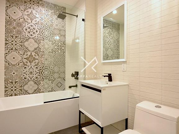 5th image of 806 Saint Johns Pl #4F
