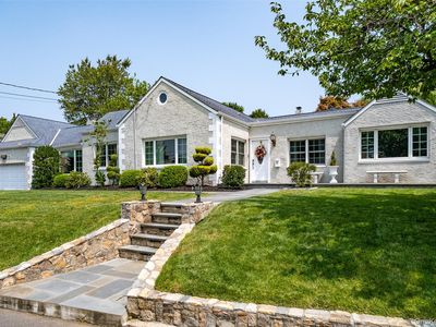982 Split  Rock Road, Pelham, NY, 10803