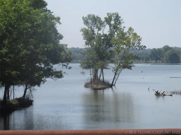 3816 482nd Ln, Pryor, OK 74361