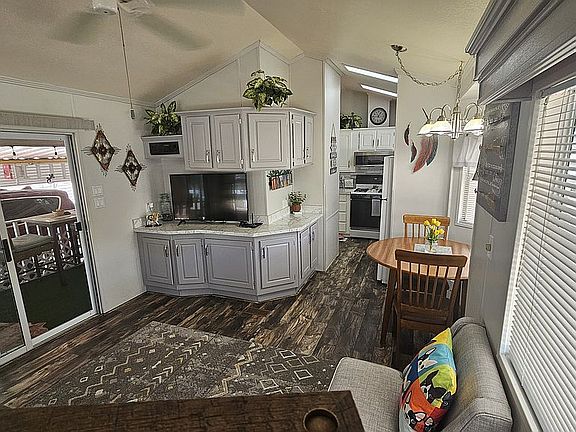 5th image of 270 N Clark Rd #140