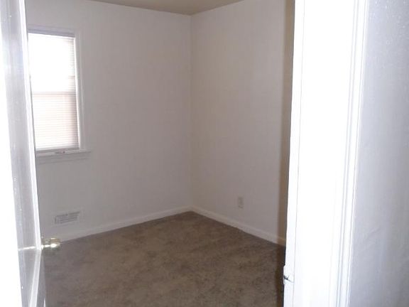 5th image of 8912 London St