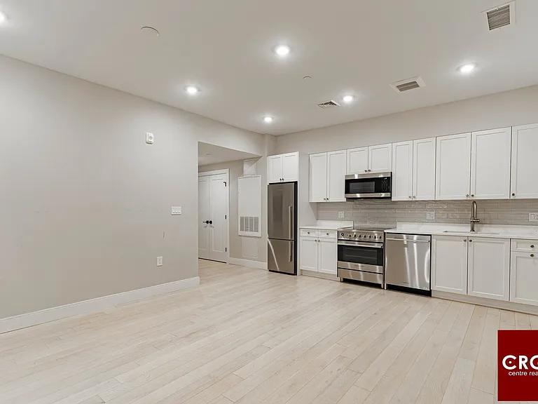 197 Green St #304D — Photo 2