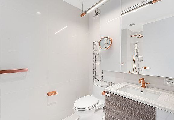 5th image of 1 City Poin APT 18B