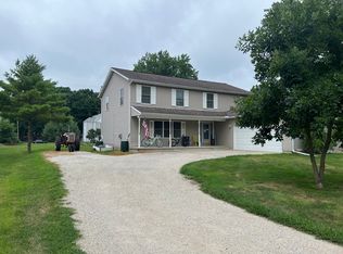 205 S School St, Minier, IL 61759