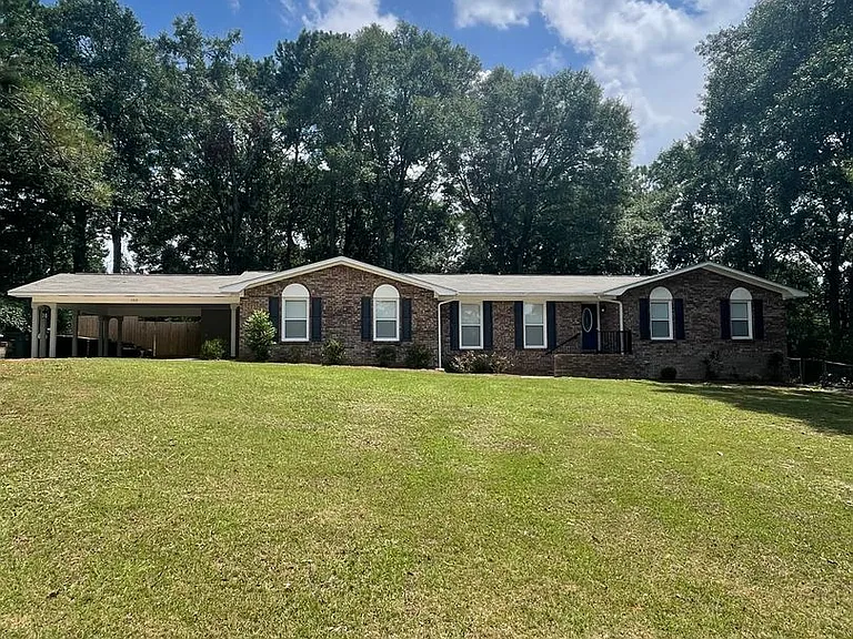 103 S Valley Hill Dr — Photo 1