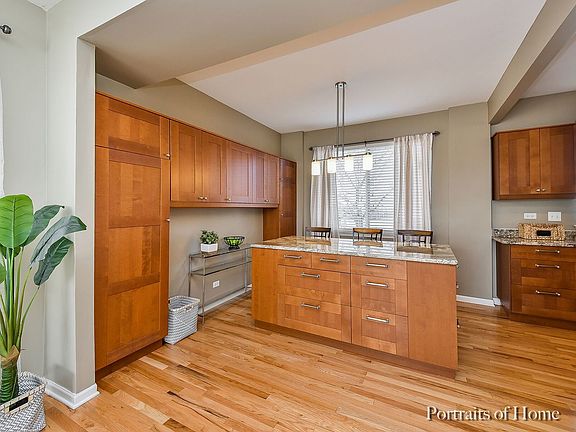 5th image of 1842 Cambridge Ln