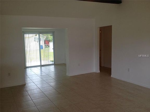 5th image of 4833 Elfrida Ave