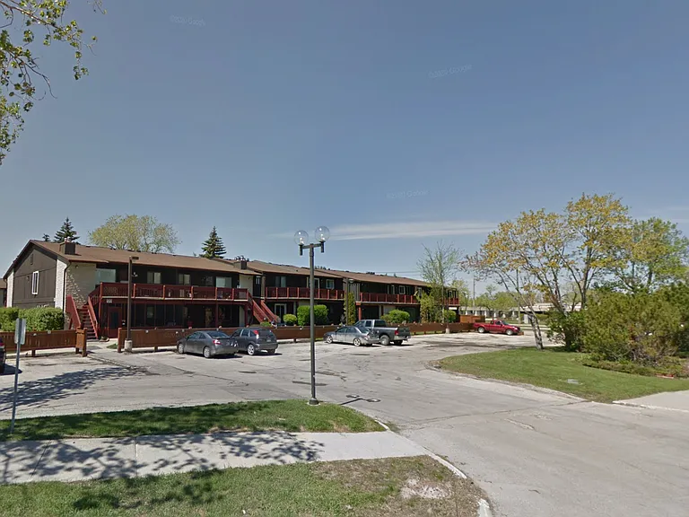 100 Scotswood Dr #19 — Photo 1