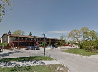 100 Scotswood Dr #19, Winnipeg, MB R3R2X9