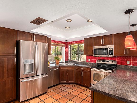 4th image of 5417 E Marconi Ave