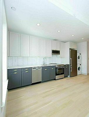 4th image of 371 E 10th St #1A