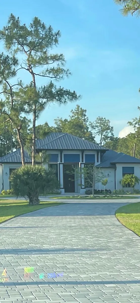Photo 2 of 32 - 6423 Livingston Woods Ln - Naples, FL Building Photo - 6423 Livingston Woods Ln