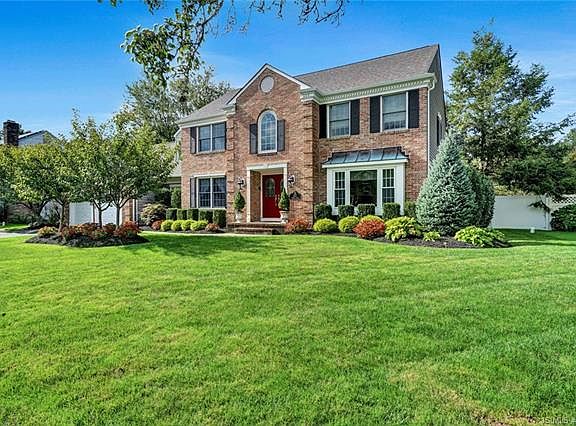 4th image of 233 Jumping Brook Dr
