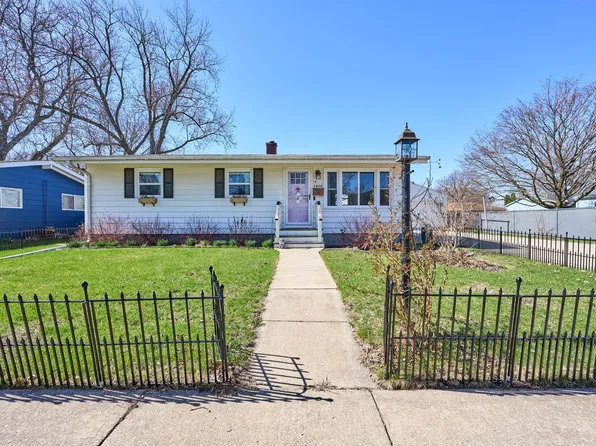 1408 Hulmes Dr, Dekalb, IL 60115