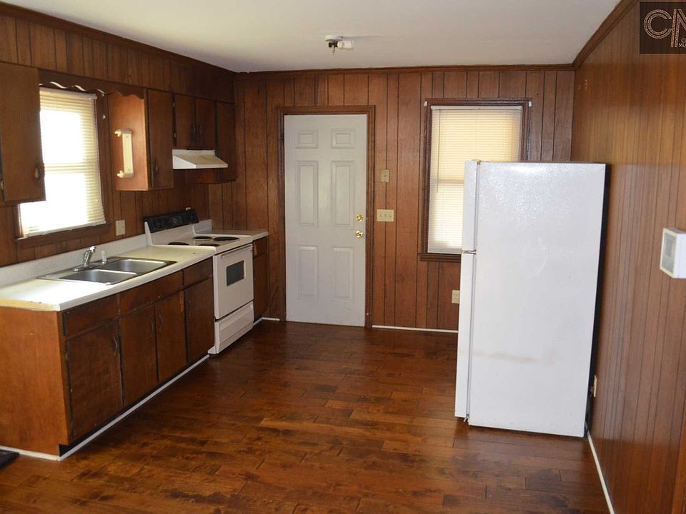 2nd image of 1936 Wadsworth Dr
