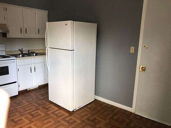 3rd image of 222 Klee Ave APT A