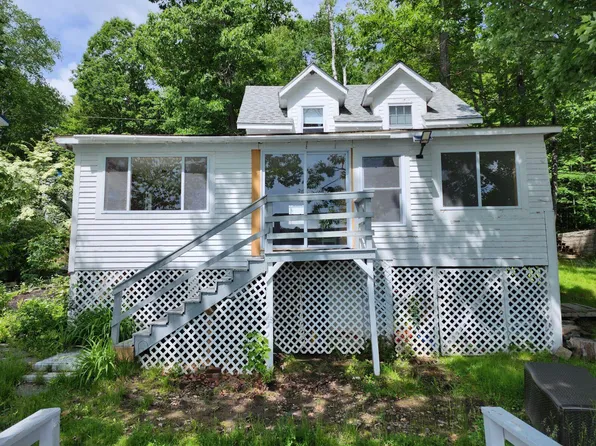 71 Irish Farm Road, Peru, ME 04290