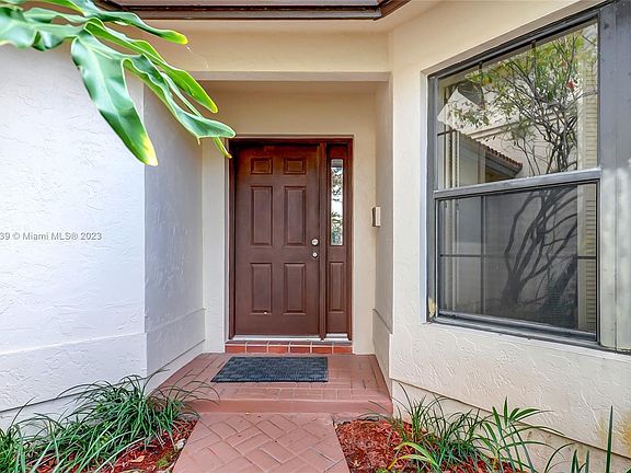 2nd image of 4953 NW 93rd Doral Pl
