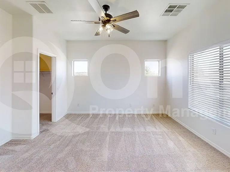 12204 W Ocotillo Ln — Photo 9
