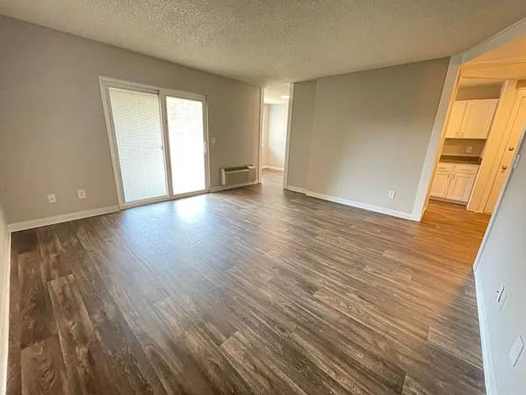 12550 SE Powell Blvd — Photo 45
