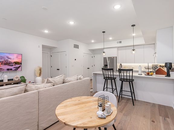 2nd image of 1723 Francis St #2E