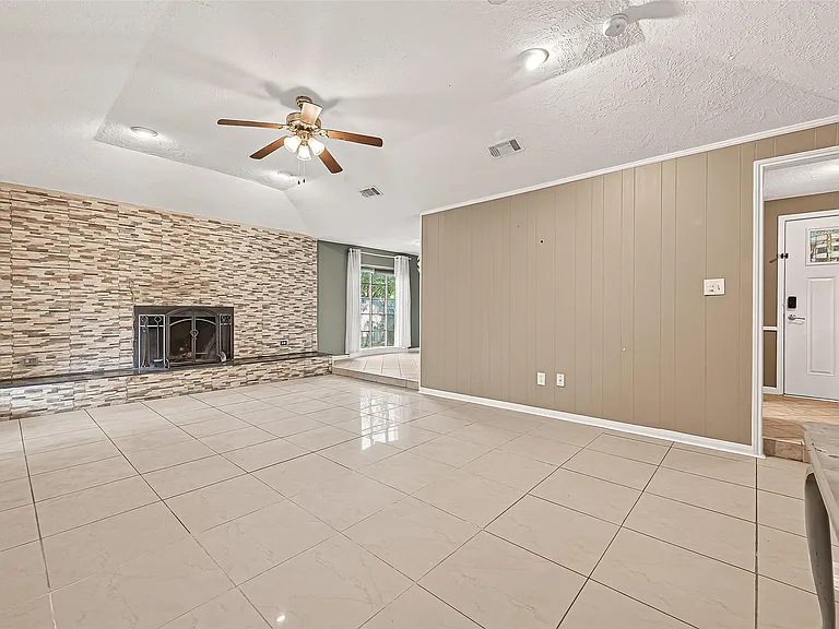 13702 Ella Lee Ln — Photo 9