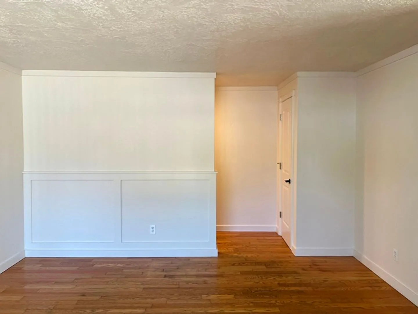 2Bd/1Ba Single Story Condo - Available Now! — Photo 2