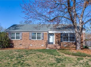 1709 Friar Tuck Rd, Greensboro, NC 27408