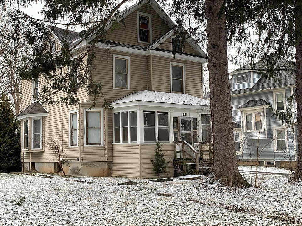 1st image of 811 Oswego St