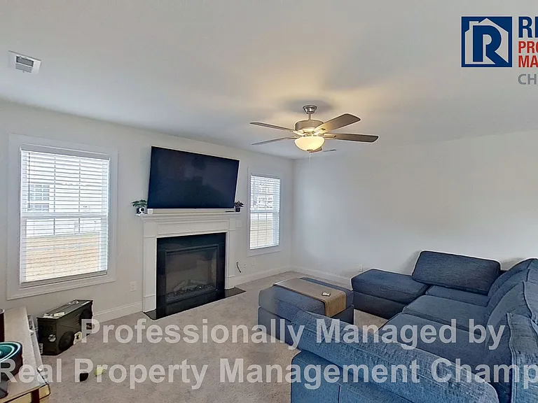 225 Lookout Ln — Photo 3